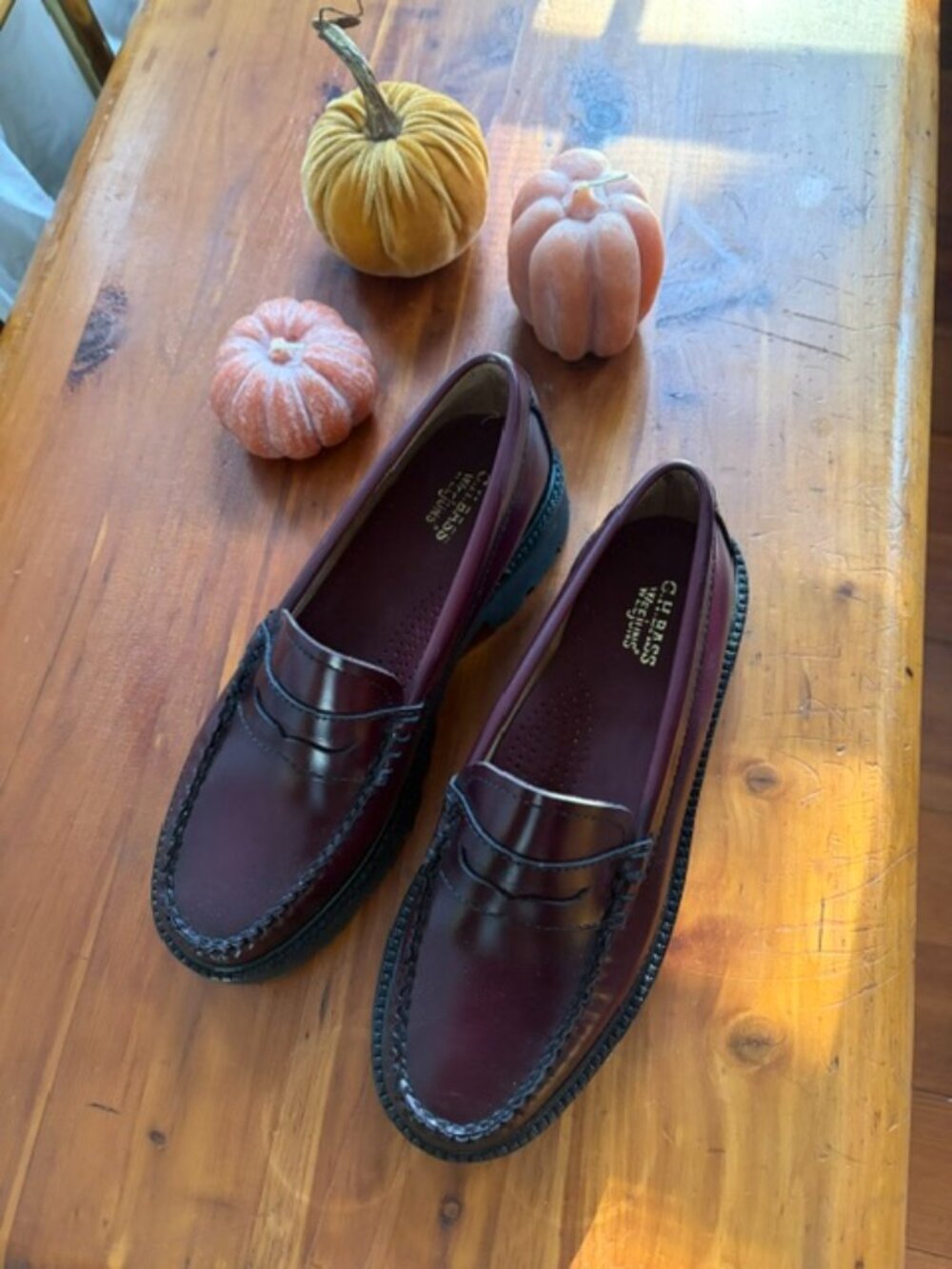 GH Bass Whitney  Super Lug penny loafers